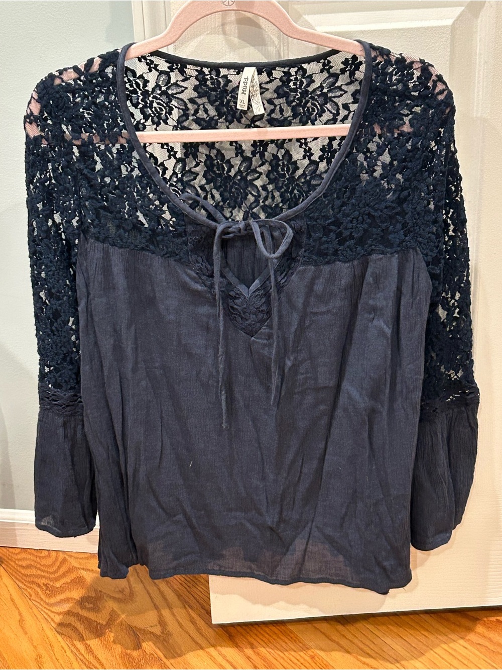 Navy Lace Yoke Peasant Top By Mudd Size XL